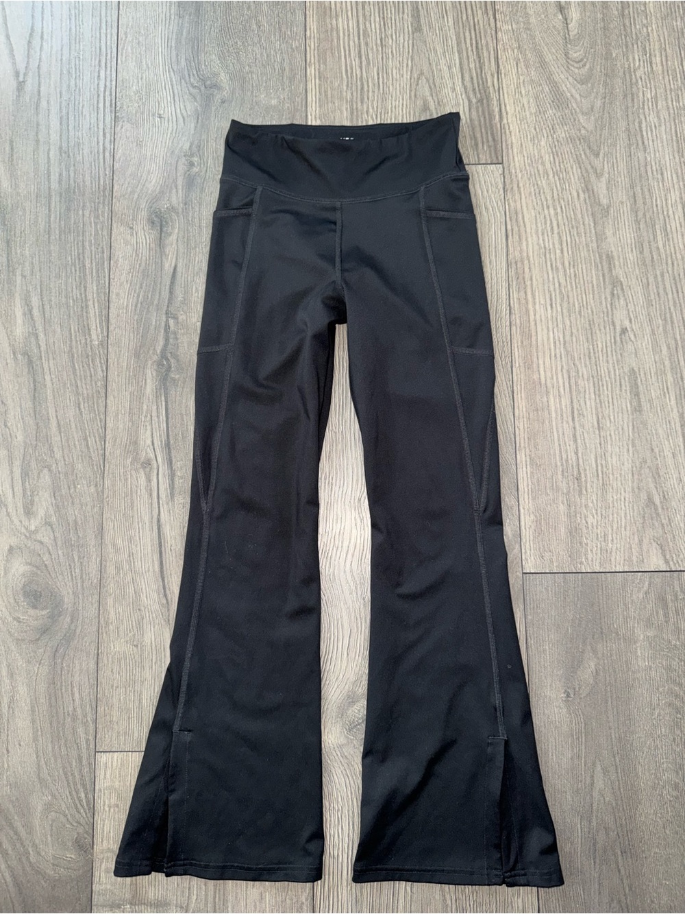 abercrombie kids Black Flared Active Pants, has pockets. Hardly worn